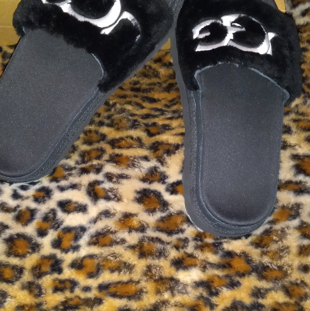 Ugg Slides